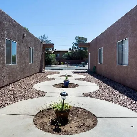 Comfortable And Bright 3-Bedroom Home In Tucson-2